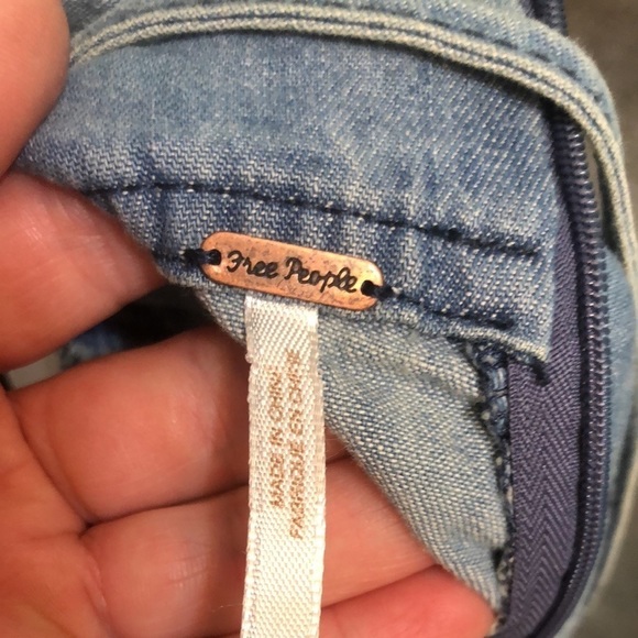 Free People size 4 super wide leg pants jeans with high slit side zipper - Picture 4 of 16